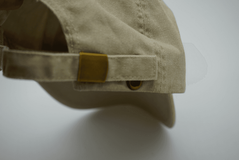 "illegal" — Side Profile — bestickte Cap